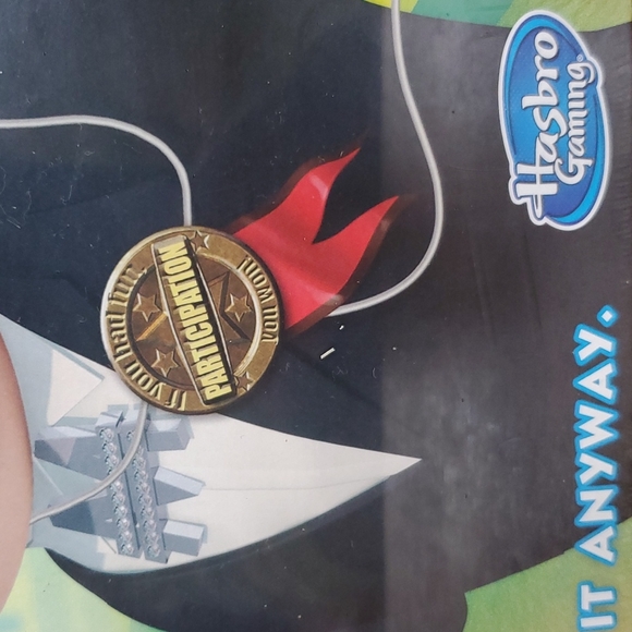 Monopoly for Millennials [collection worthy] - Picture 5 of 6